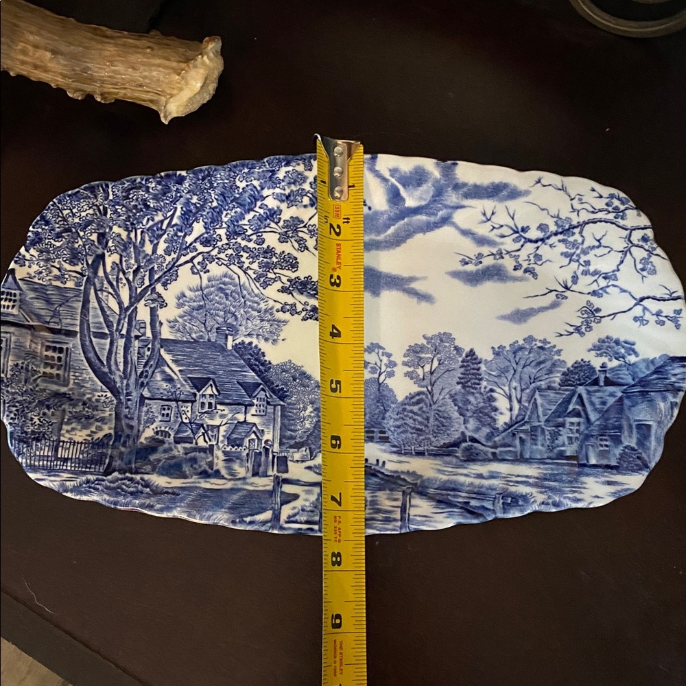 Johnson Brothers Blue and white platter - Picture 3 of 4